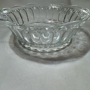 Vintage glass serving bowl/candy or nut dish